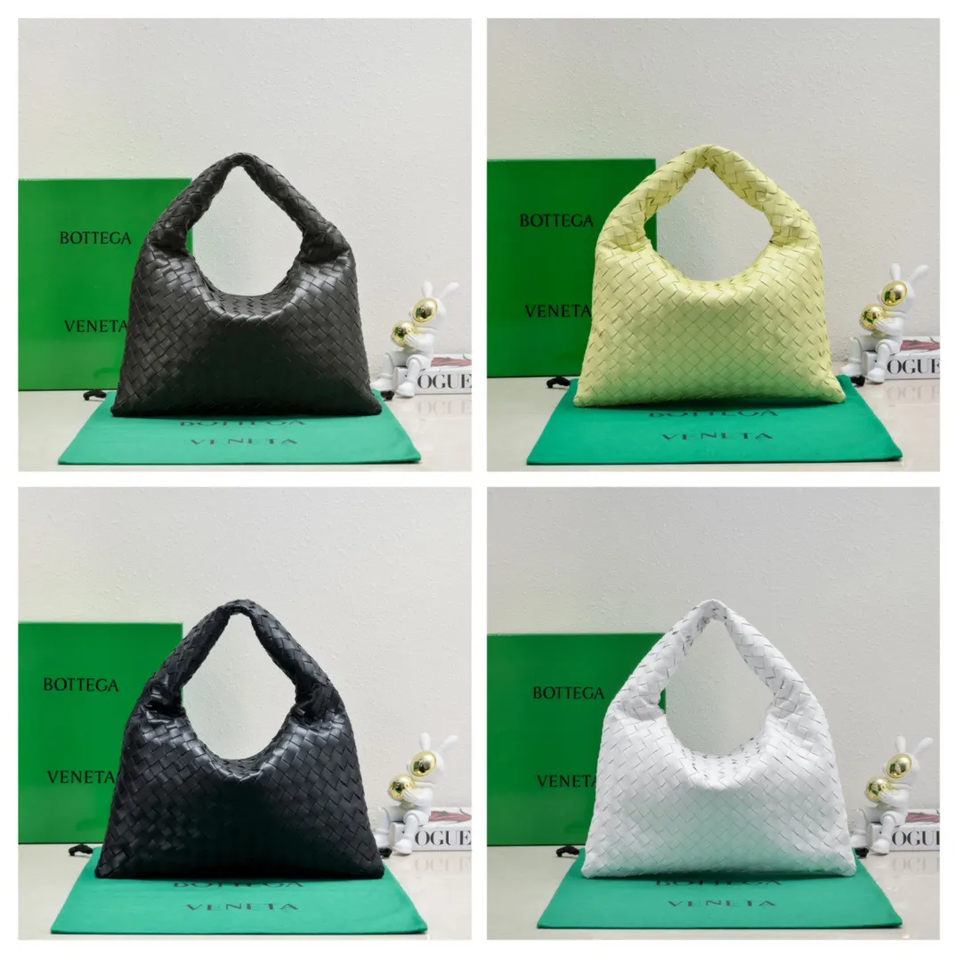 Hop handbag collection